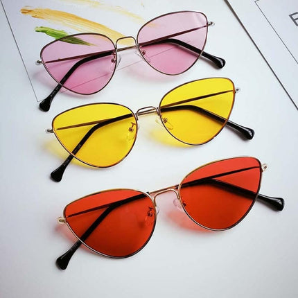Light Weight Retro Styled Cat Eye Sunglasses for Women - wnkrs