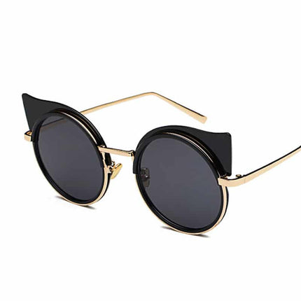 Women's Cat Eye Striped Gradient Sunglasses - wnkrs