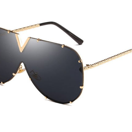 Luxurious Oversized Sunglasses for Men - wnkrs