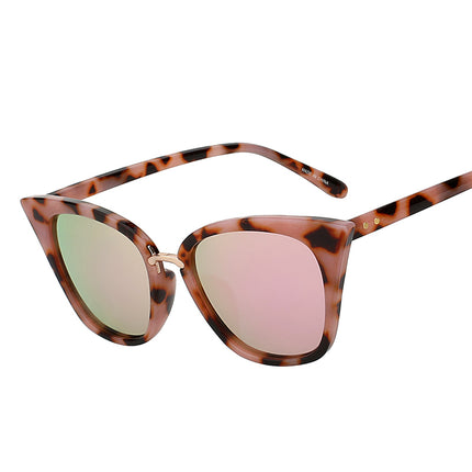 Women's Butterfly Shaped Elegant Sunglasses - wnkrs